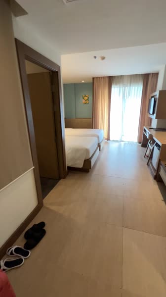 Hotel videos The Ashlee Plaza Patong Hotel & Spa 4*