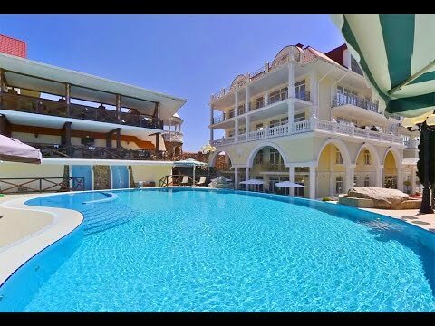 Отель Александрия с бассейном в Крыму